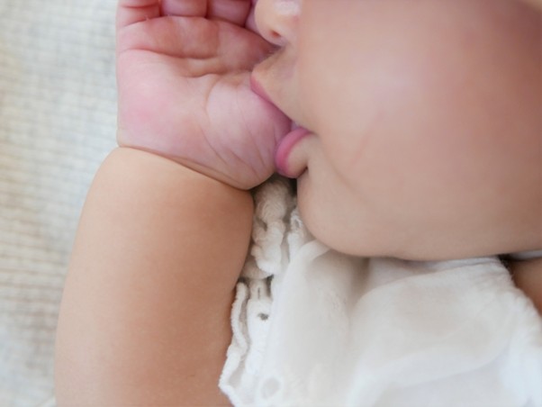 指しゃぶり・爪かみ