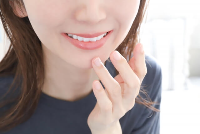 ホワイトニング後の食事で注意すべきものとは？着色を防ぐ食べ物ガイド